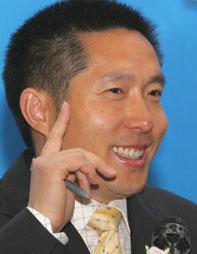 中央電視臺廣告經(jīng)濟信息中心主任、經(jīng)濟頻道總監(jiān)郭振璽