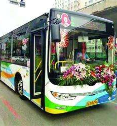 6條?？俊疤m州車站”的公交線路今起實施站外落客