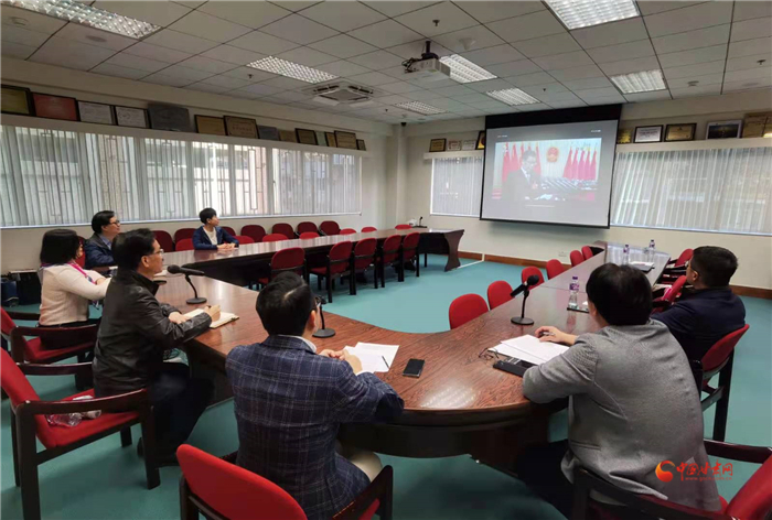 部分港澳委員在澳門(mén)集體收看甘肅省第十三屆人民代表大會(huì)第四次會(huì)議開(kāi)幕式