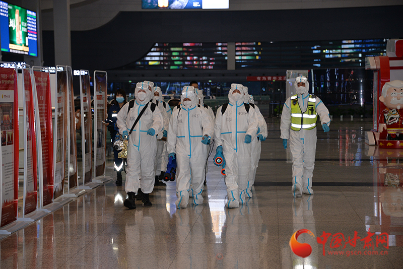 【隴拍客】蘭州西客站全面消殺，場面堪比大片