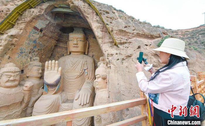 圖為位于甘肅省武威市境內(nèi)的天梯山石窟，其開鑿于東晉十六國時(shí)期的北涼。(資料圖) 崔琳 攝