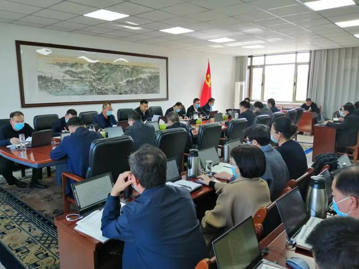 10月17日，金昌市紀(jì)委召開常委會（擴大）會議，專題學(xué)習(xí)交流習(xí)近平總書記代表第十九屆中央委員會向黨的二十大所作的報告，研究學(xué)習(xí)宣傳貫徹落實工作。.jpg