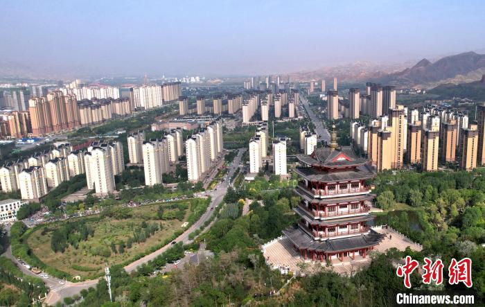 圖為“南涼古都”樂都朝陽山片區(qū)的今朝?！⊙Φ?攝