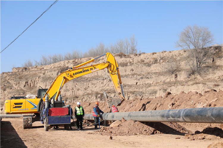 臨洮縣洮陽水廠農(nóng)村供水鞏固提升暨城區(qū)第二水源工程現(xiàn)場。_副本.jpg