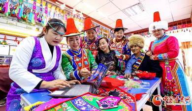 肅南：數(shù)智賦能 非遺活態(tài)傳承“熱”起來(lái)